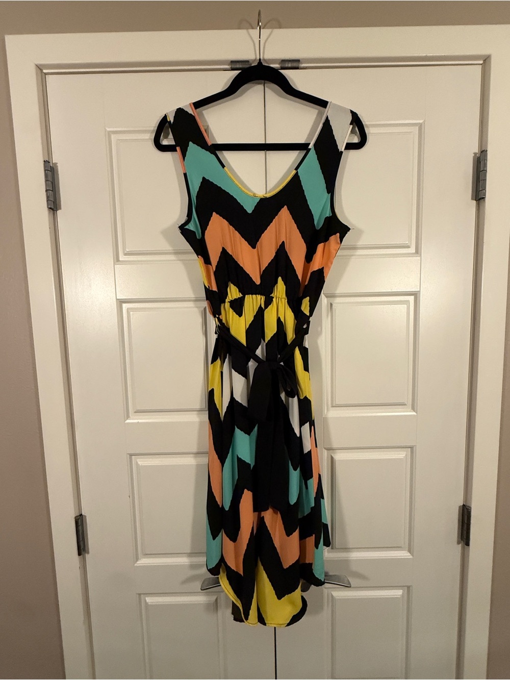 Francesca's Sleeveless Chevron Midi Dress in Black, Yellow, Peach & Teal